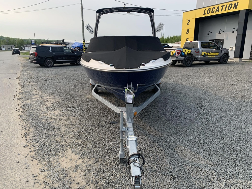 2015 Bayliner Flight Serie 215 alt