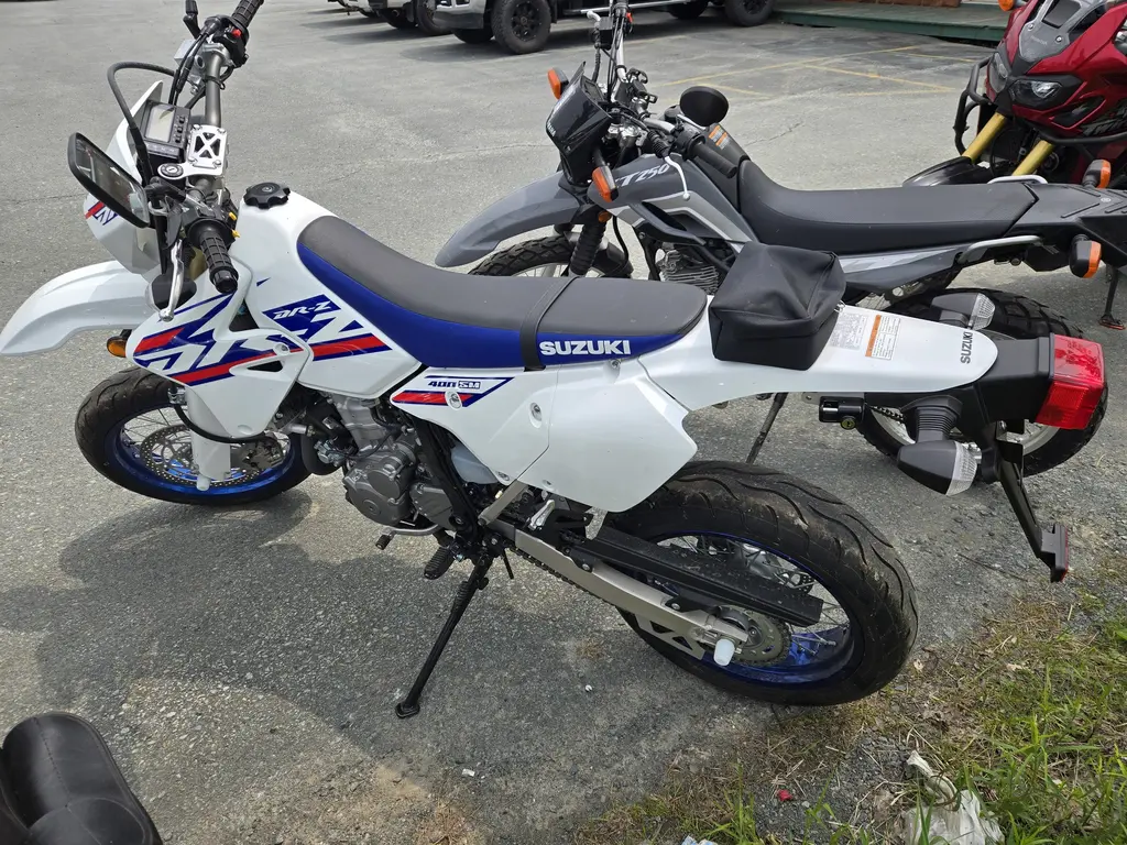 2024 Suzuki DR-Z400SM 