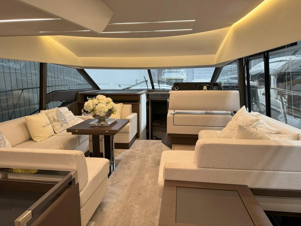 Prestige Yachts 520 Fly 2018 alt