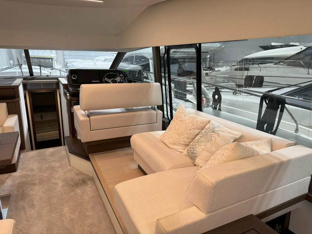 Prestige Yachts 520 Fly 2018 alt