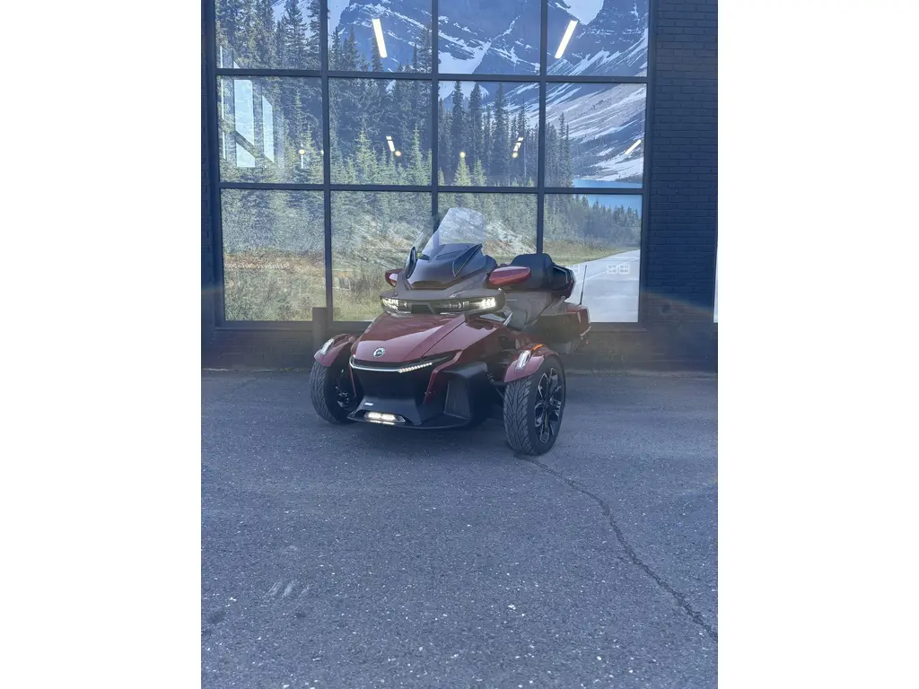 2023 Can-Am RT Limited
