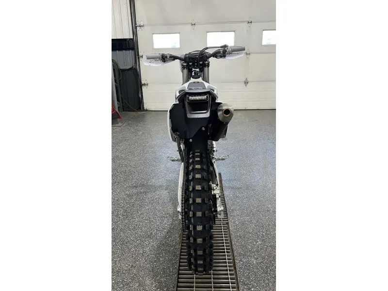 2025 Husqvarna TE 300 PRO