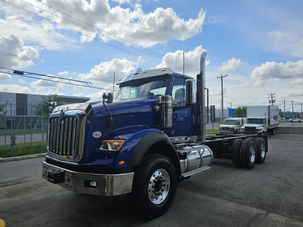 International 2025HX620