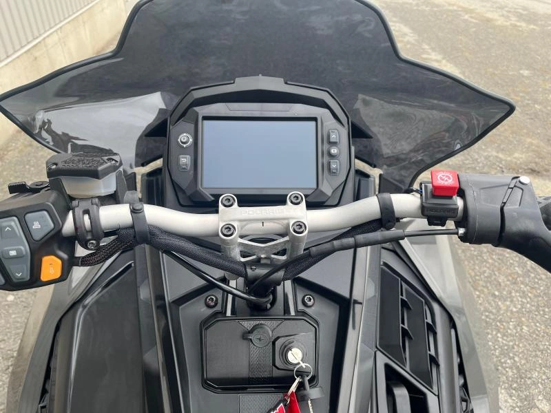 Polaris 850 Indy Vr1 137 2025 alt
