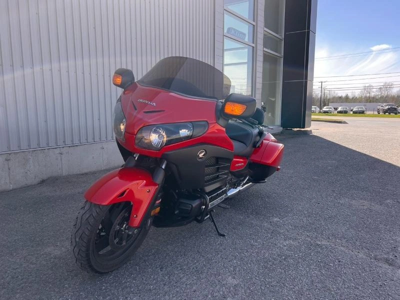 Honda Gold Wing F6b 2014 alt