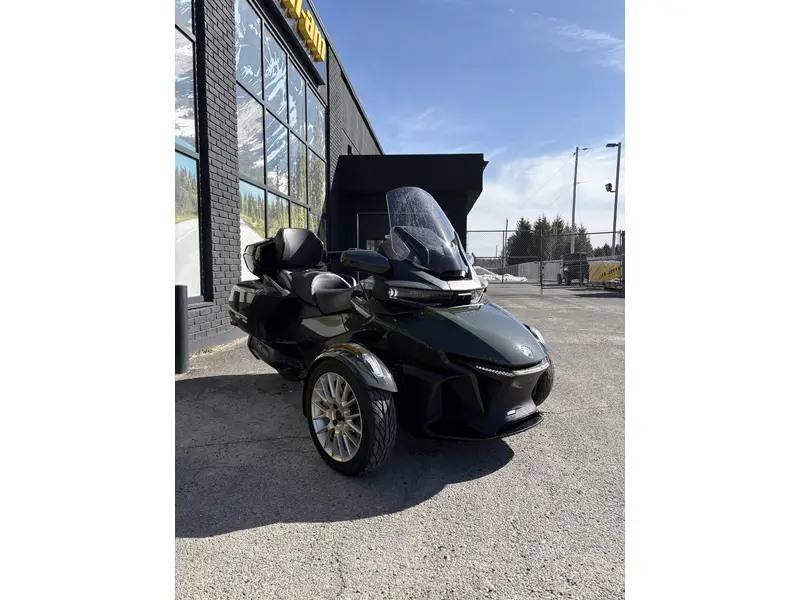 2023 Can-Am Spyder RT Sea to Sky