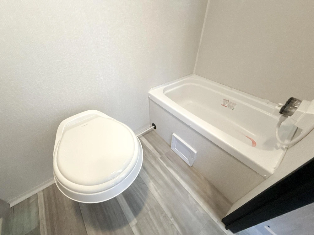 2025 Avenir Avenir A17rb alt