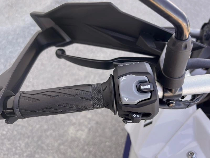 2025 Suzuki V-strom 800de Adventure alt
