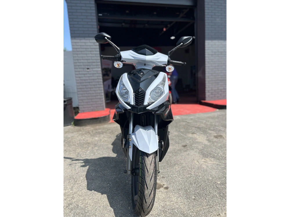 Scootterre Voyageur 2023 alt