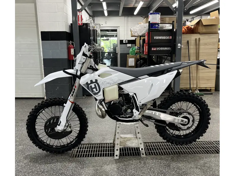 2025 Husqvarna TE 300 PRO