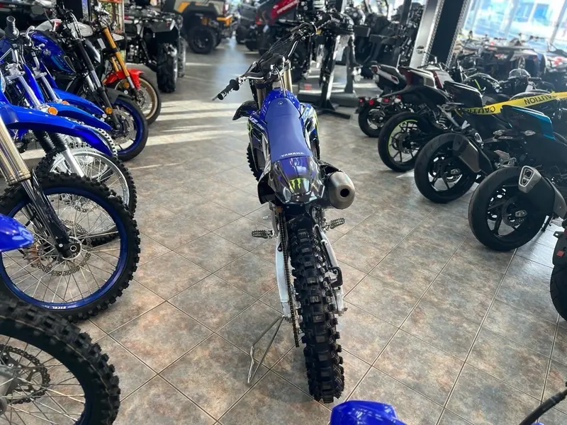 2025 Yamaha YZ450F thumbnail 4