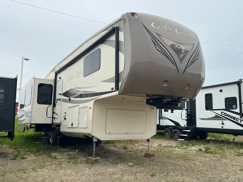 2016 Cedar Creek Cedar Creek M-34RE