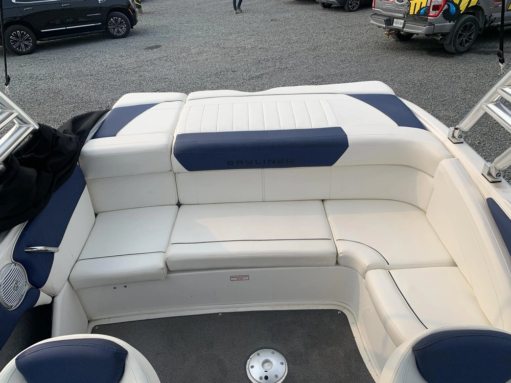 2015 Bayliner Flight Serie 215 alt