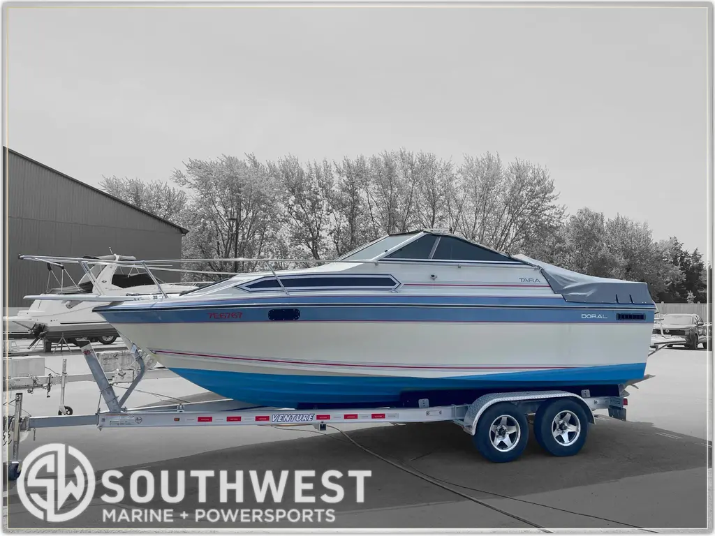 1987 Doral Tara 24′ with Aluminum Tandem Trailer, 4.3L Merc 235HP – 1 owner