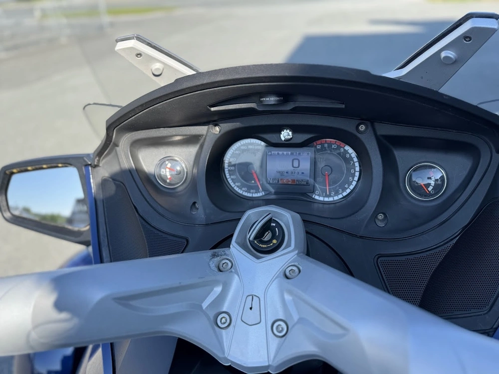 2010 Can-am Rt-s alt