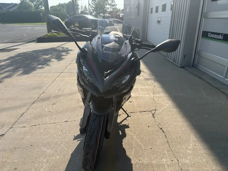 2025 Kawasaki NINJA 1100SX SE