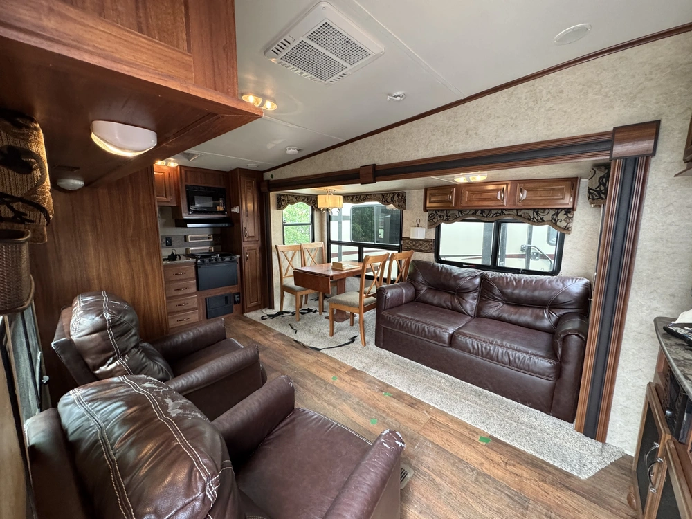 2015 Keystone Rv Cougar (fw) 27rks alt