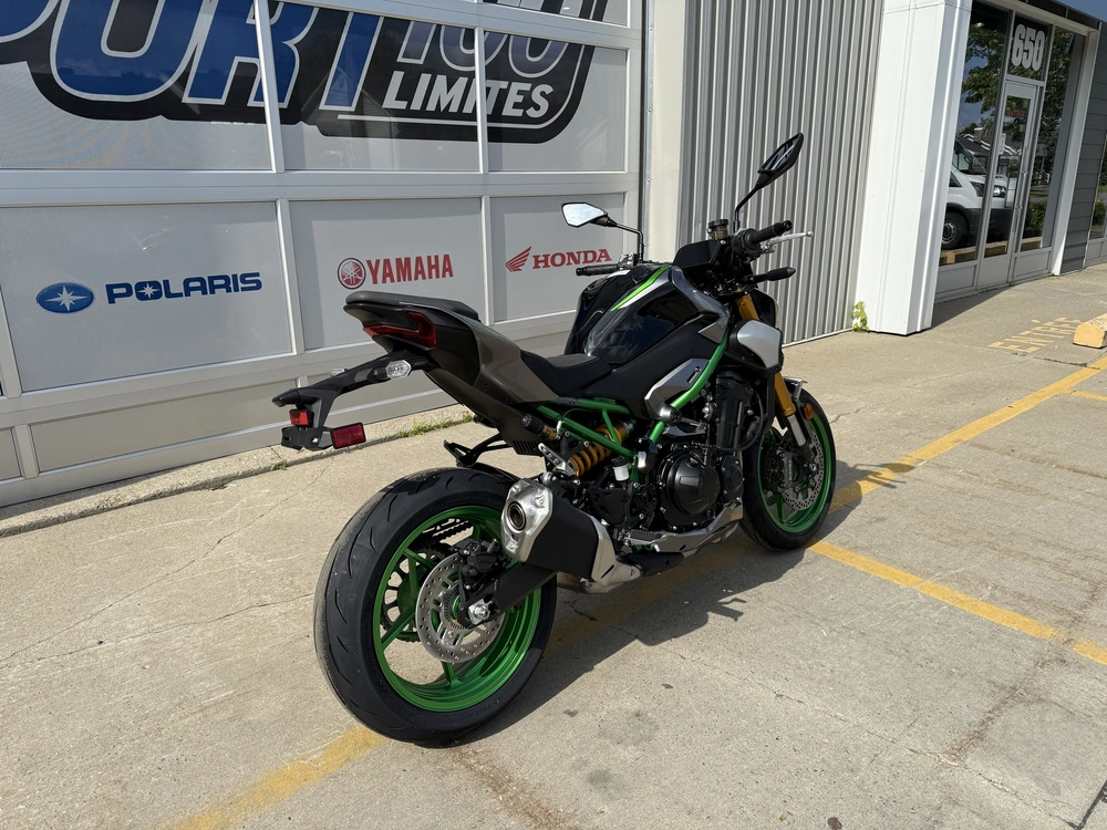 Kawasaki Z900 Se 2025 alt