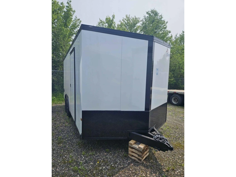 Canadian Hauler Night Hawk 8.5 X 18' 2025 alt