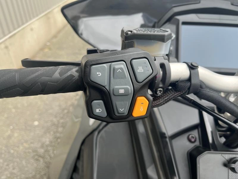 Polaris 850 Indy Vr1 137 2025 alt