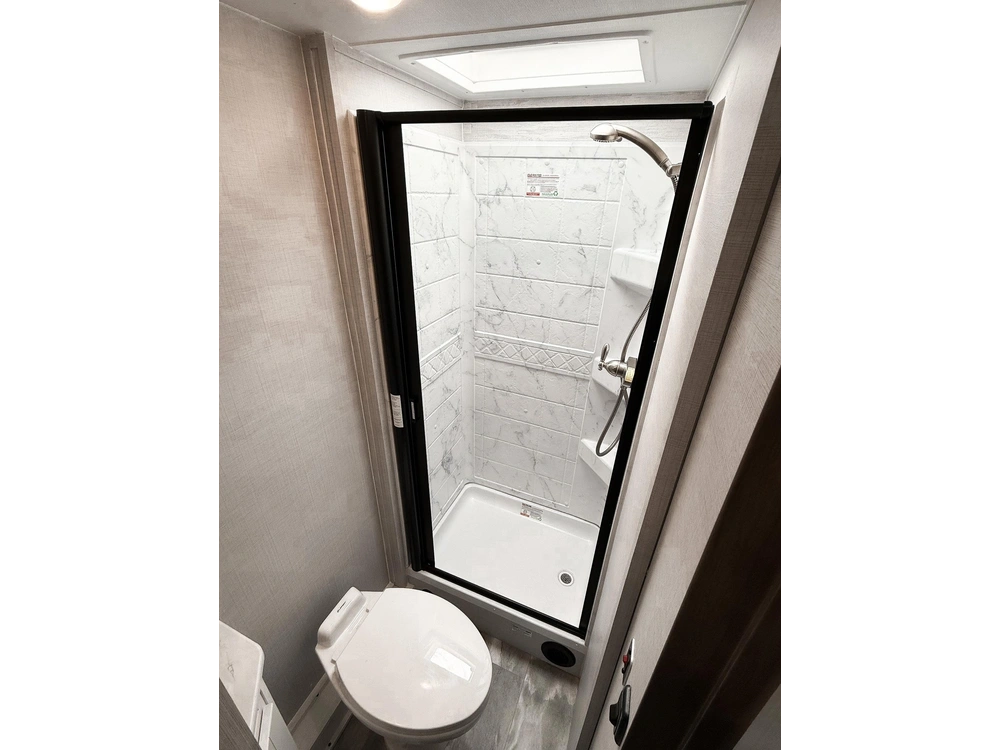 2024 Gulf Stream 6250d Conquest E-450 Super Duty Motorhome alt