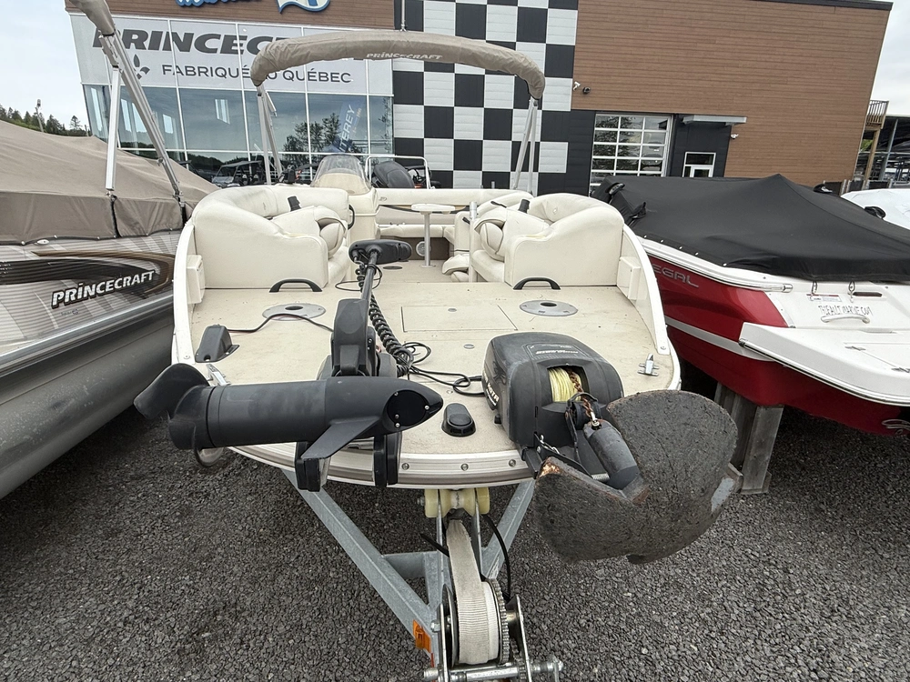 2011 Princecraft Ventura 224 alt