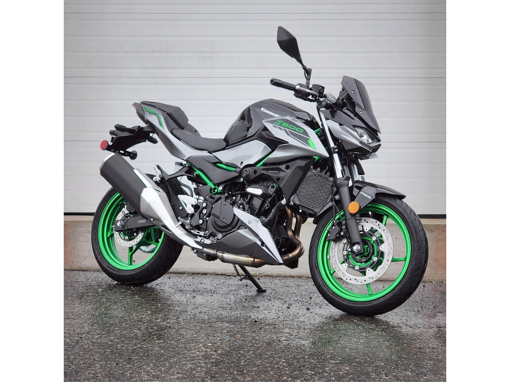 2025 Kawasaki Z500 Se alt