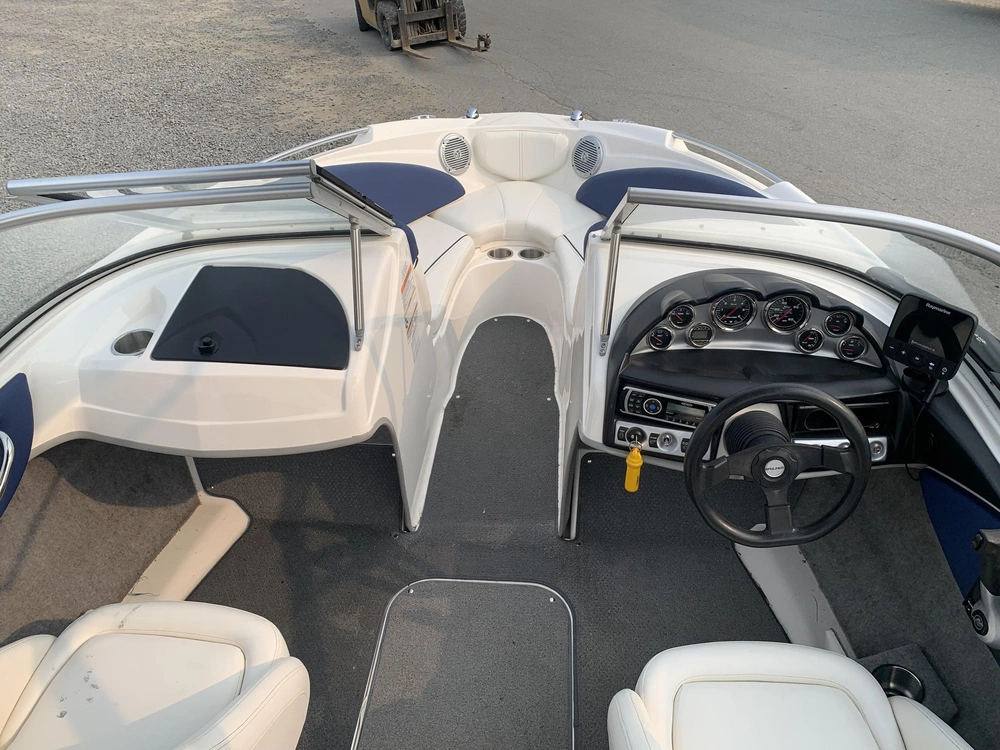 2015 Bayliner Flight Serie 215 alt