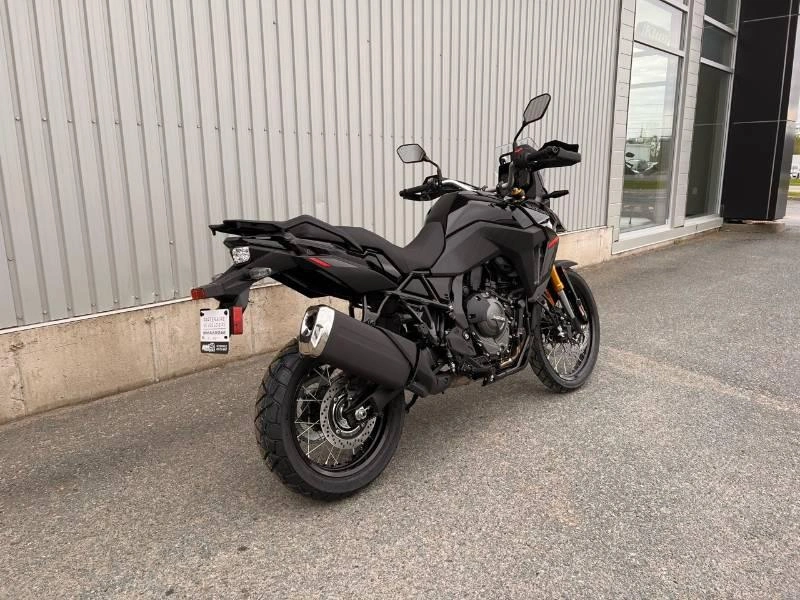 Suzuki V-strom 800de 2025 alt