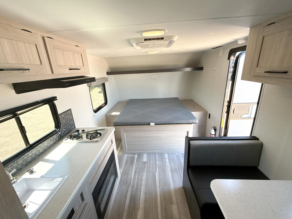 2025 Avenir Avenir A17rb alt