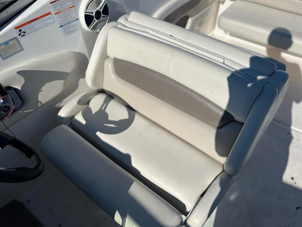 Chaparral Signature 250 2008 alt