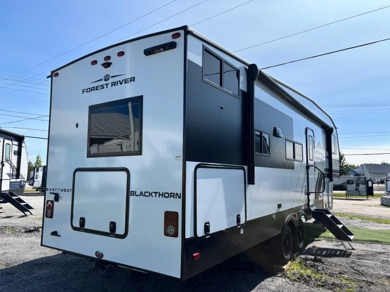 2025 Blackthorn 27 Bh alt