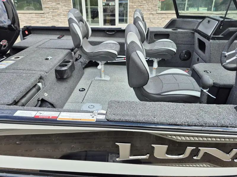 Lund Boat Co 1775 IMPACT XS 2025