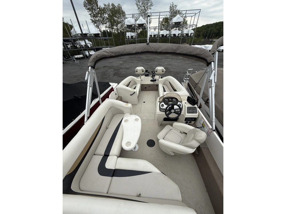 2011 Princecraft Ventura 224 alt