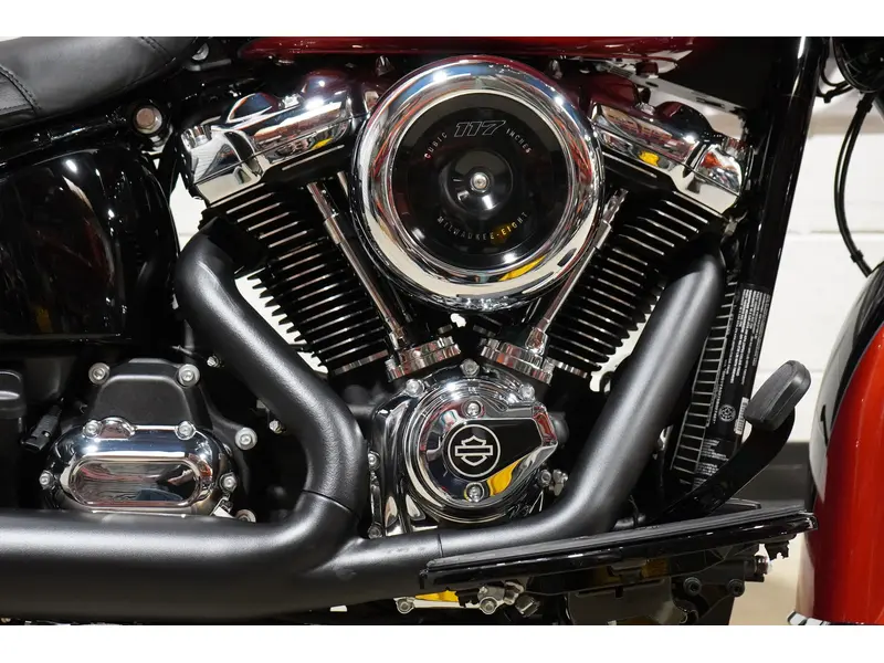 2025 Harley-Davidson FLHC HERITAGE CLASSIC