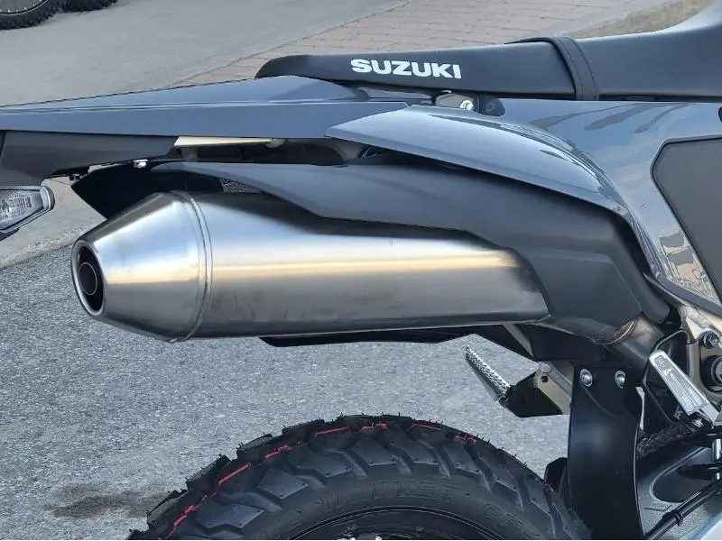 2025 Suzuki DR-Z4S thumbnail 17