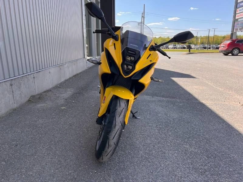 2025 Suzuki Gsx-8r alt