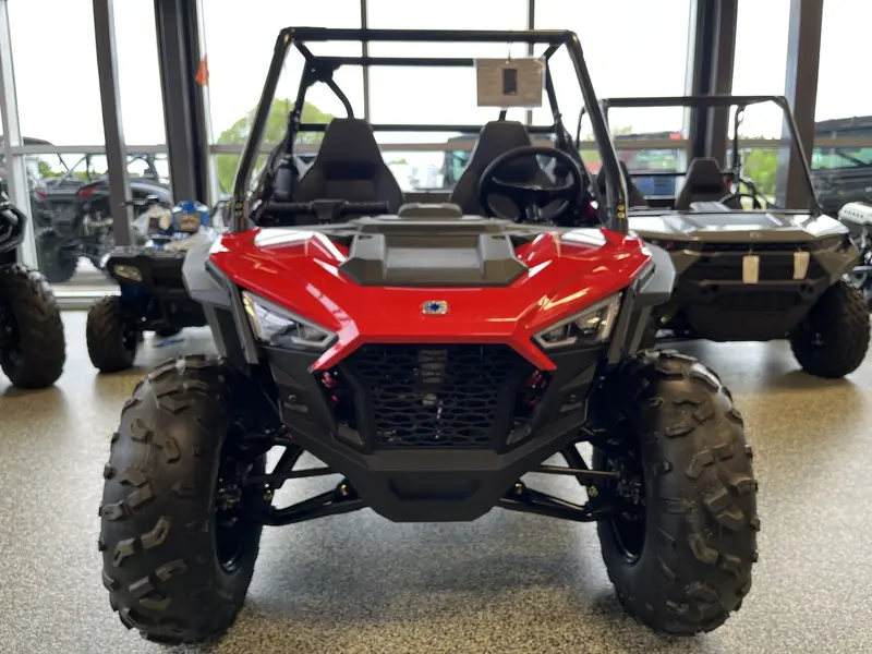 2025 Polaris RZR 200 EFI 10 ANS ET PLUS