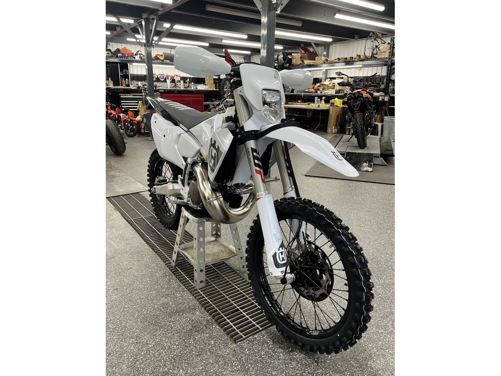 Husqvarna Te 300 Pro 2025 alt