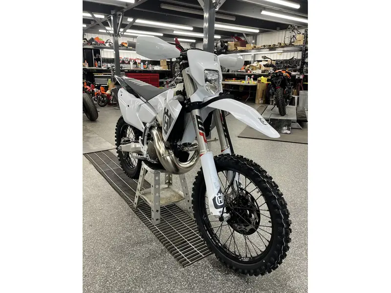 2025 Husqvarna TE 300 PRO
