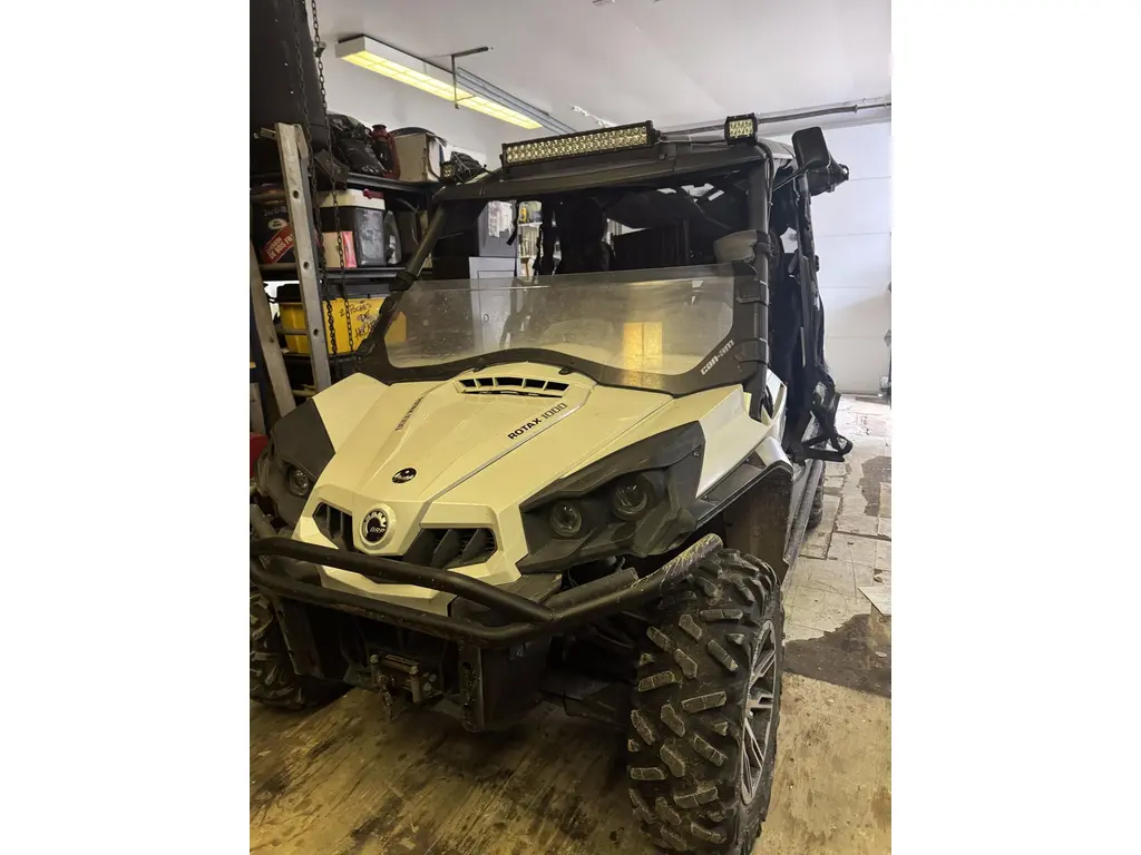 2013 Can-Am Commander Limited !000