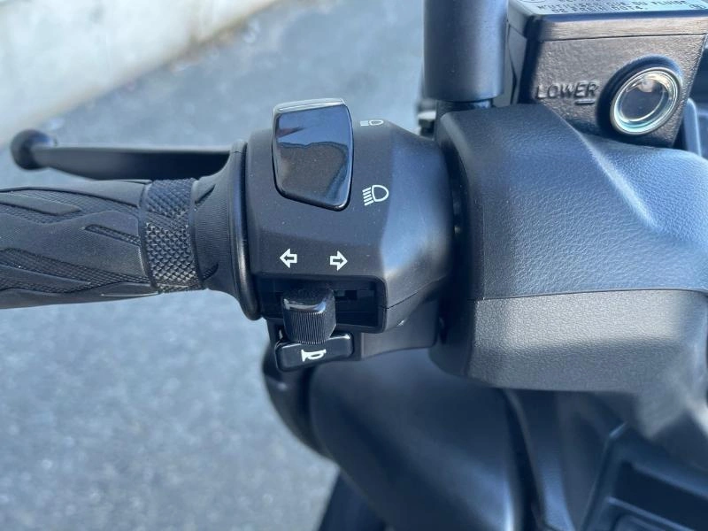2024 Suzuki Burgman 400 alt