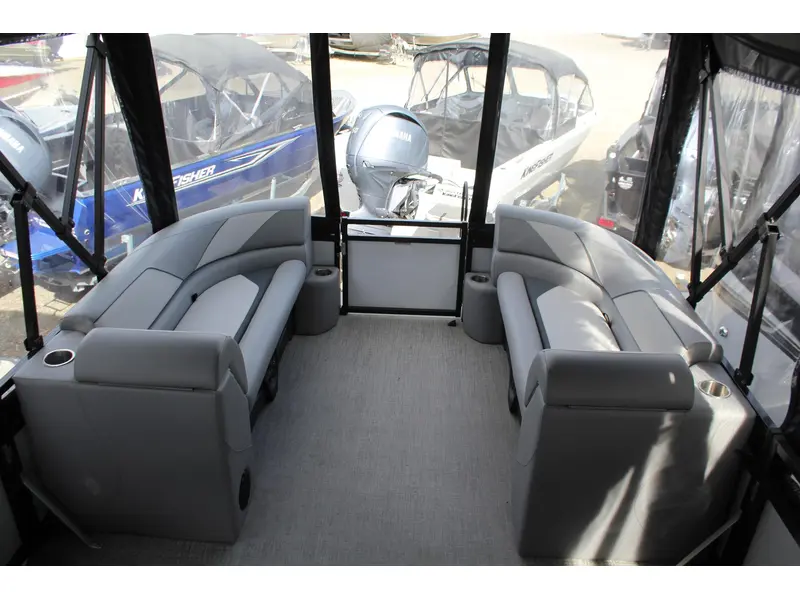 Avalon 2385 Venture 85 RF (Rear Fish) 2025