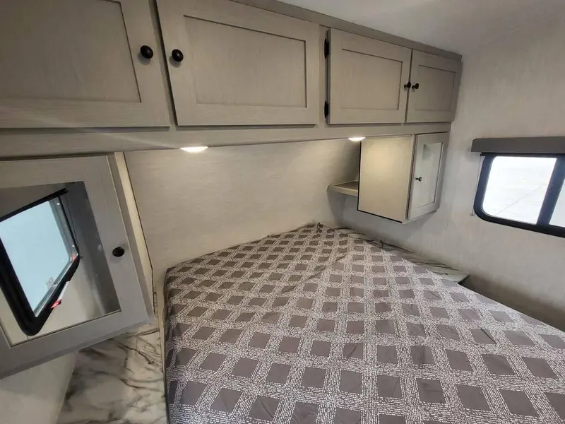 2025 Coachmen Apex 26BHX