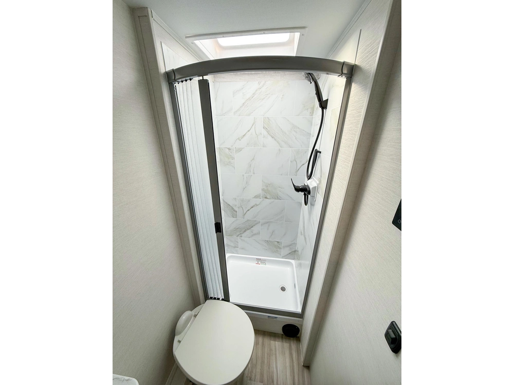 2025 Gulf Stream 6220le Conquest E-350 Super Duty Motorhome alt