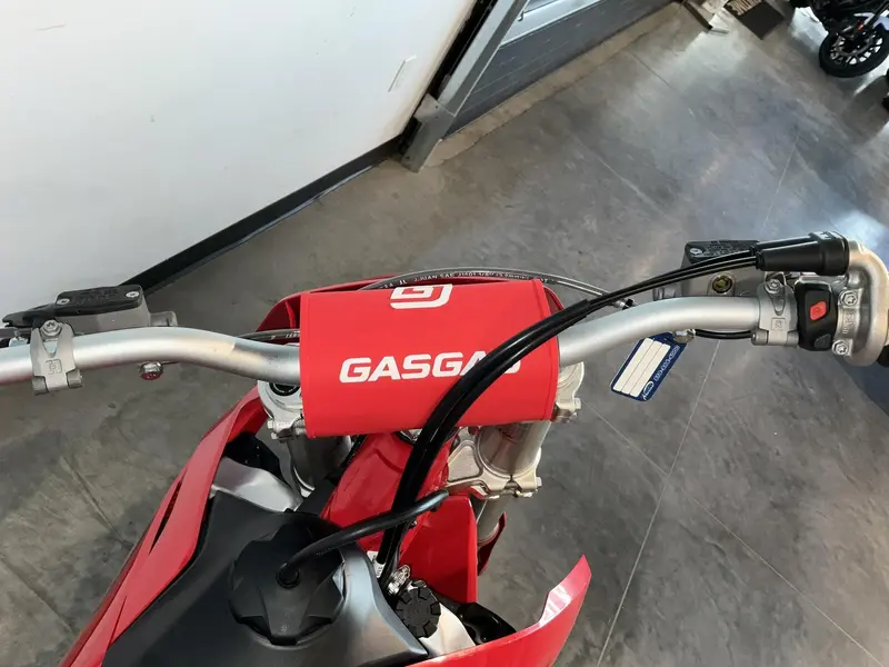 2025 GASGAS MC 250F thumbnail 4