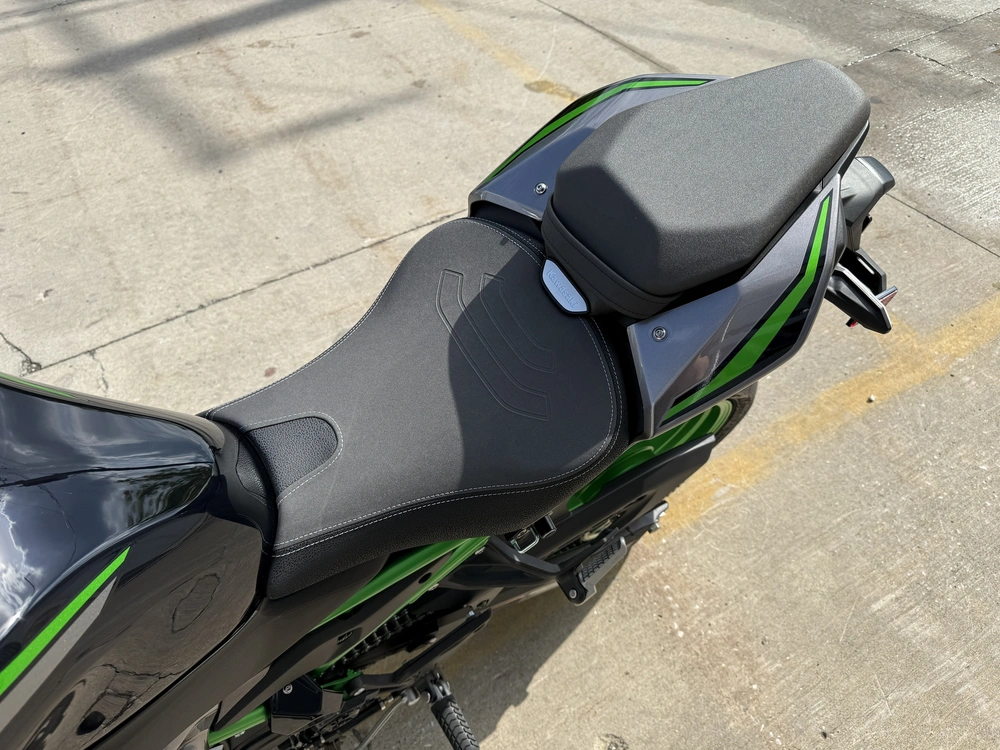 Kawasaki Z900 Se 2025 alt