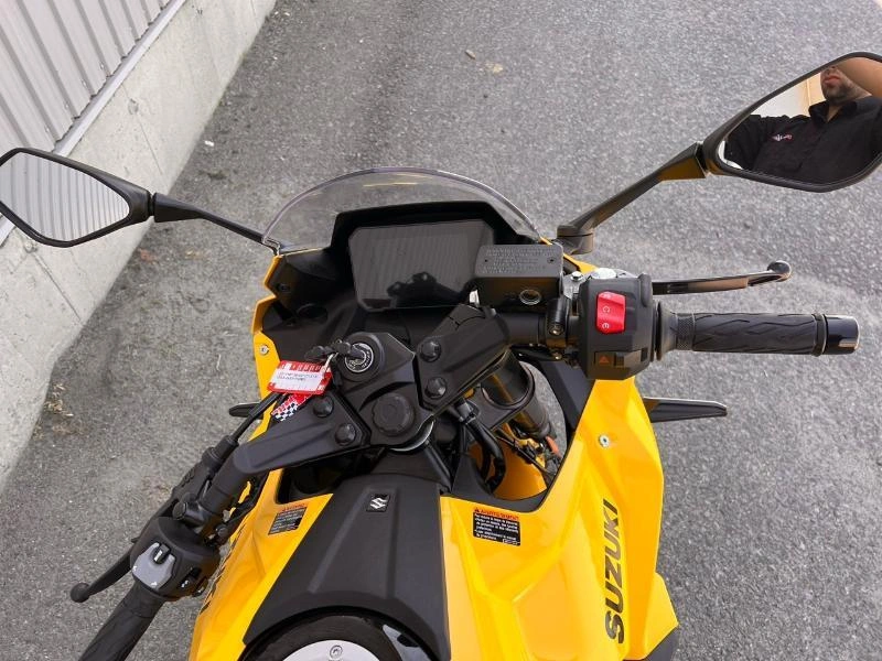 2025 Suzuki Gsx-8r alt