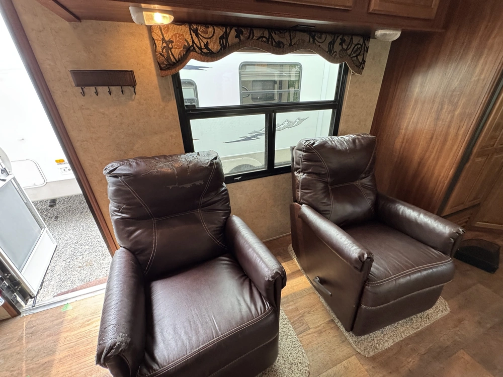 2015 Keystone Rv Cougar (fw) 27rks alt