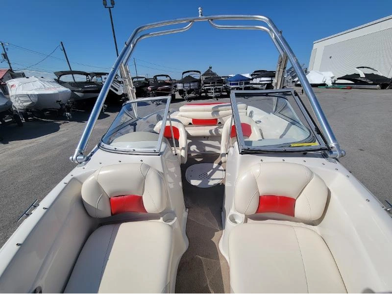 Tahoe Q5i 2012 alt